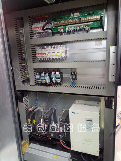 ���۶������(y��ng)HTC2050nб�픵(sh��)��܇(ch��)��