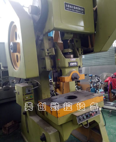 ���۶��֓P��J23-80�_ʽ�ɃA�����C